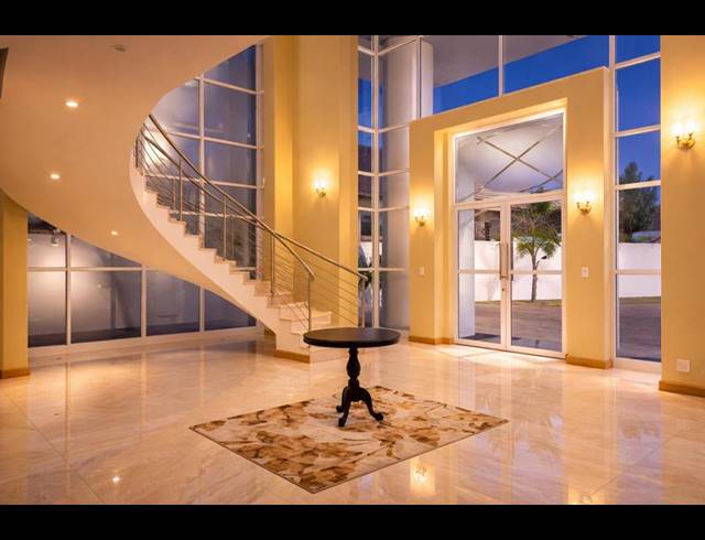 5 BEDROOM PROPERTY TO RENT IN WATERKLOOF RIDGE